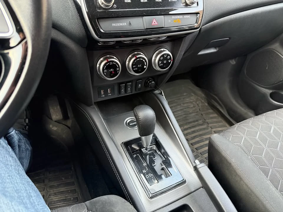 2023 Mitsubishi RVR - Image 13 of 15