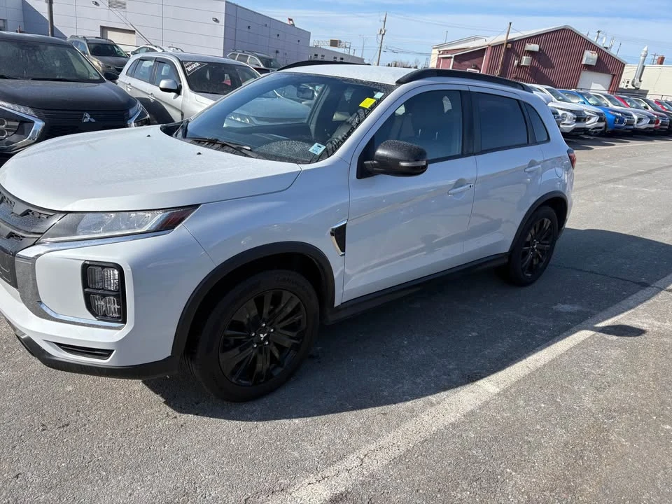 2023 Mitsubishi RVR - Image 2 of 10