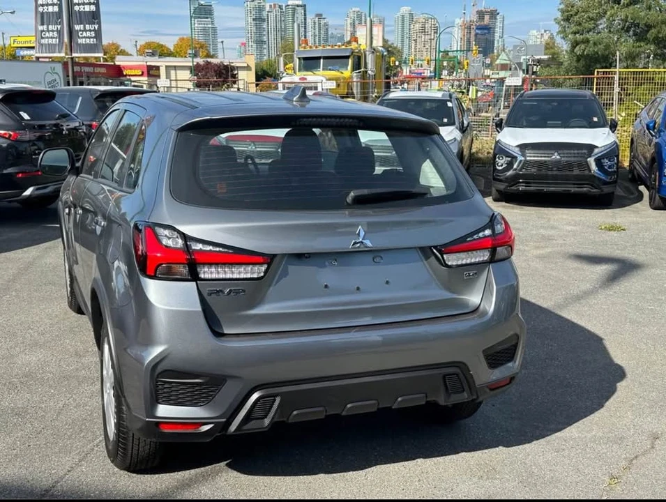 2023 Mitsubishi RVR - Image 7 of 8