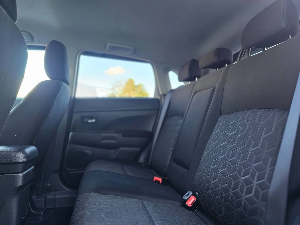2023 Mitsubishi Eclipse Cross - Image 15 of 20
