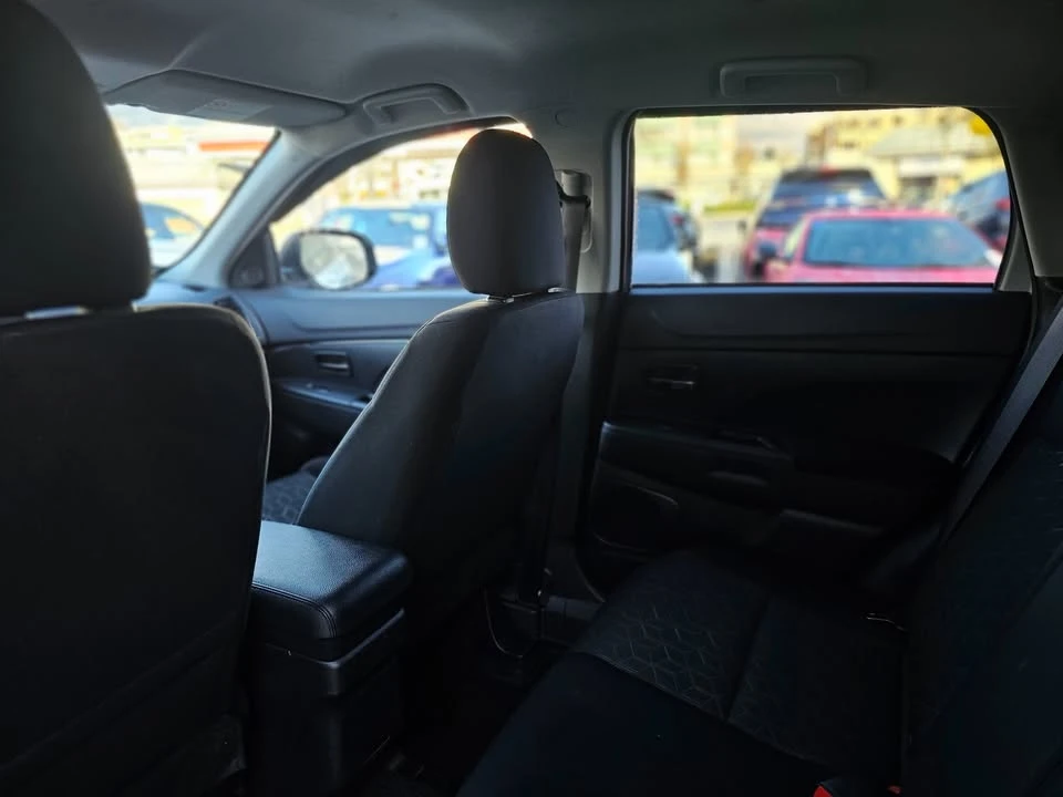 2023 Mitsubishi Eclipse Cross - Image 16 of 20