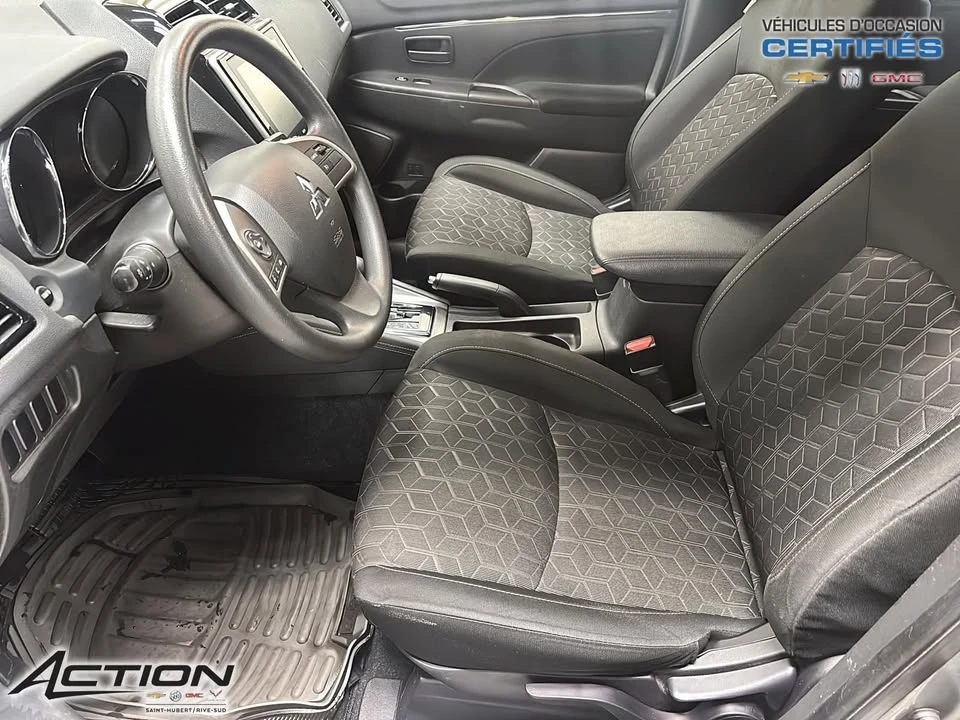 2023 Mitsubishi Eclipse Cross - Image 8 of 19