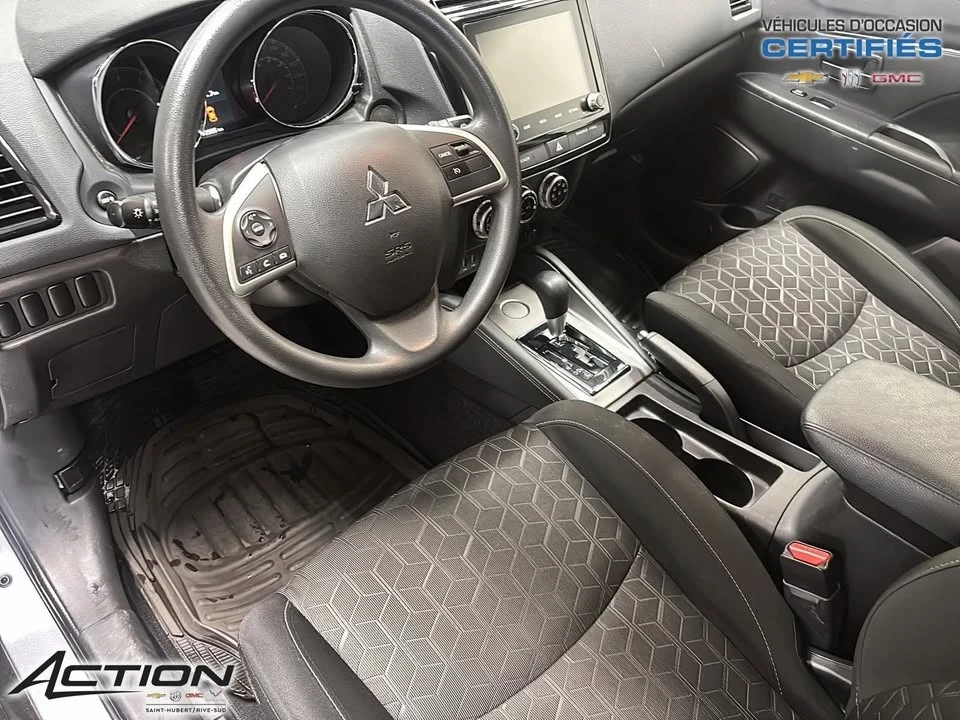 2023 Mitsubishi Eclipse Cross - Image 7 of 19