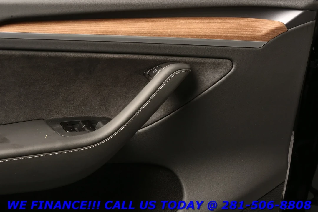 2023 Tesla Model Y - Image 9 of 21