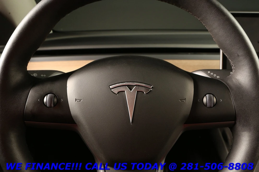 2023 Tesla Model Y Performance - Image 13 of 21