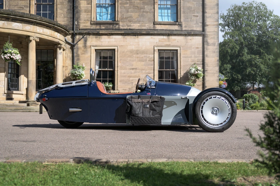2023 Morgan Super 3 - Image 8 of 31