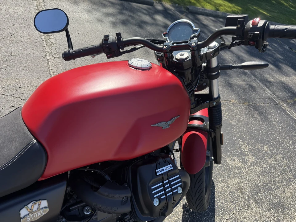 2023 Moto Guzzi V7 (2007+) - Image 28 of 31
