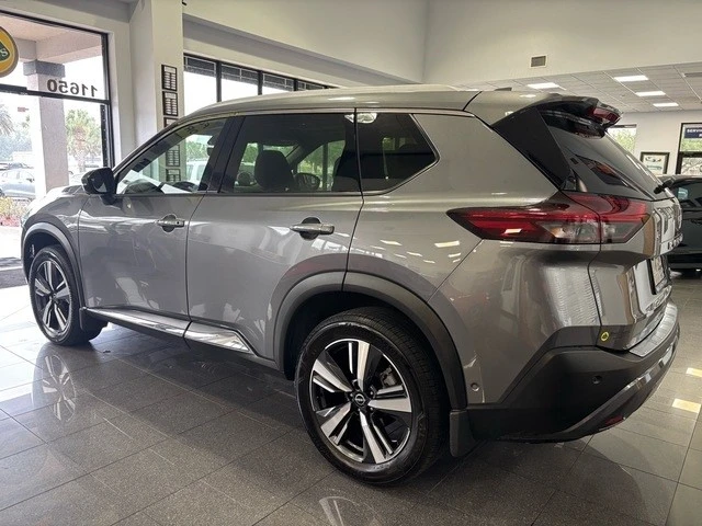 2023 Nissan Rogue - Image 3 of 12