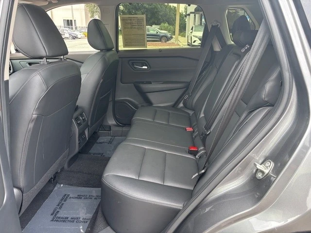 2023 Nissan Rogue - Image 9 of 12