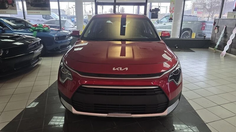 2023 Kia Niro - Image 3 of 4