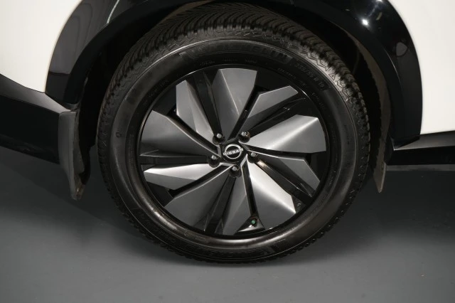 2023 Nissan - Image 23 of 31