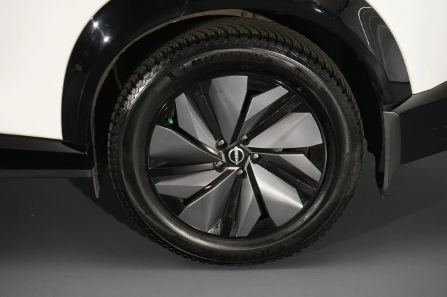 2023 Nissan - Image 22 of 31