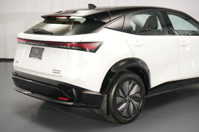 2023 Nissan - Image 13 of 31