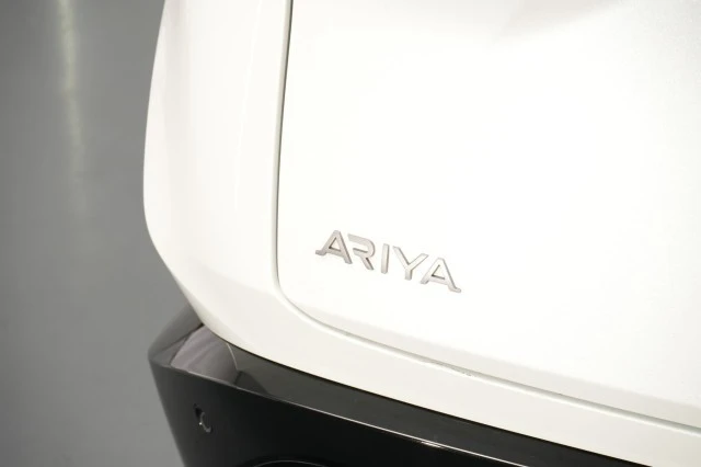 2023 Nissan - Image 16 of 31