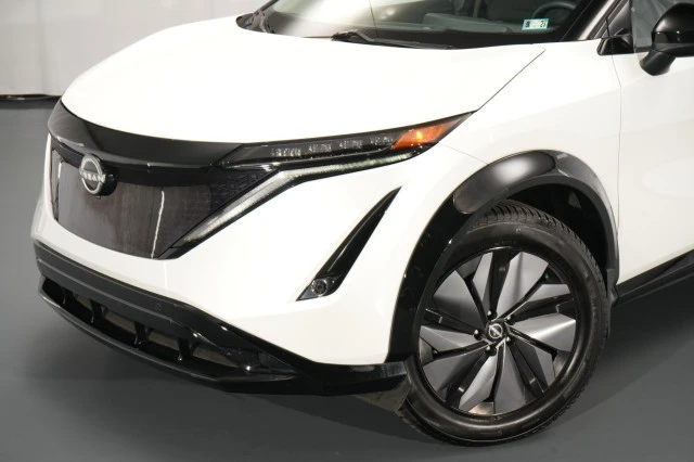 2023 Nissan - Image 4 of 31