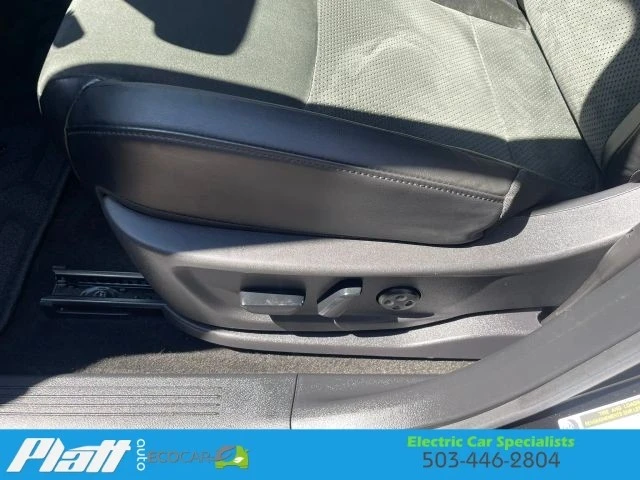 2023 Nissan - Image 26 of 31