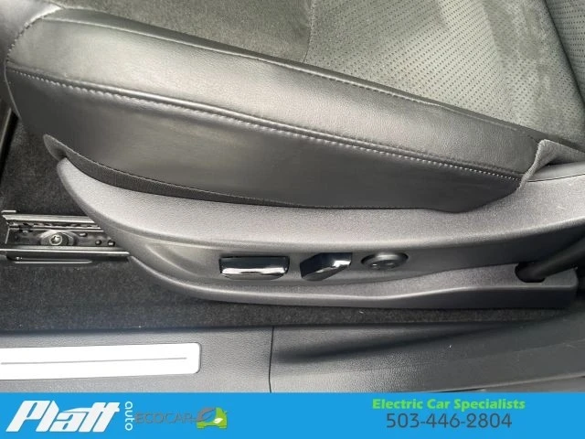 2023 Nissan - Image 22 of 31