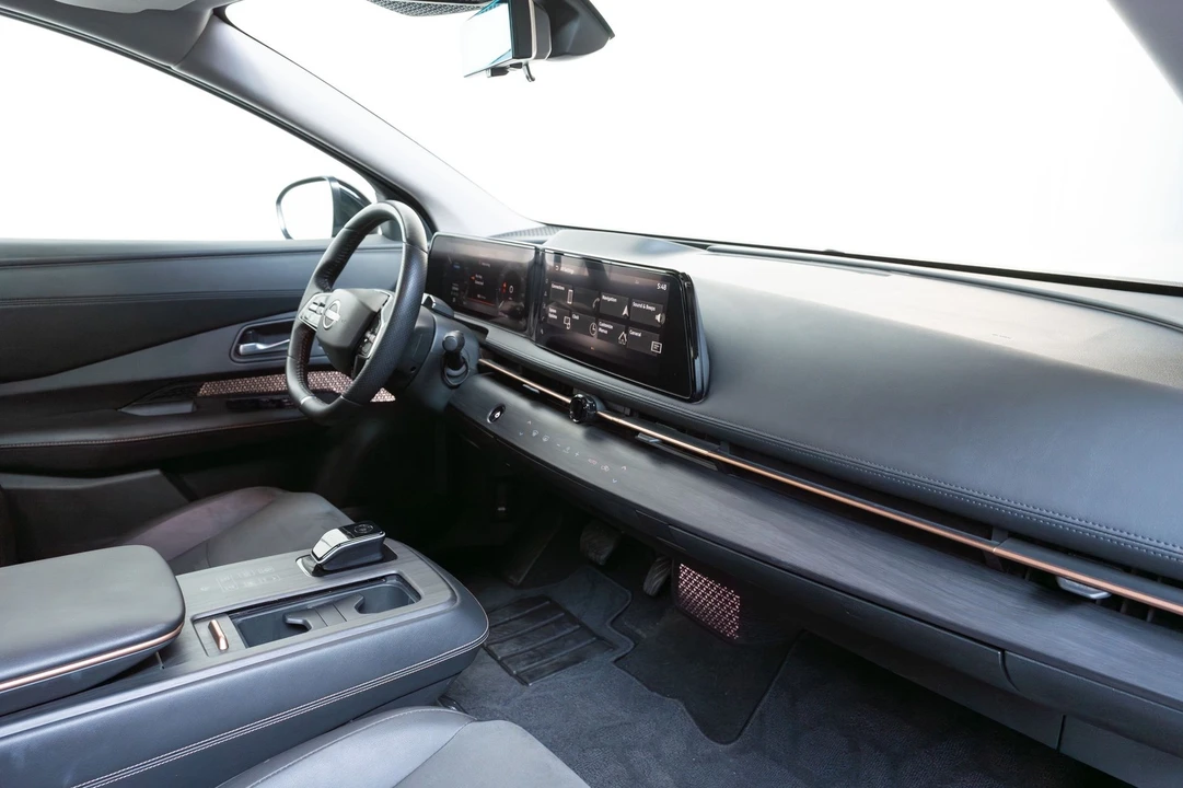 2023 Nissan - Image 30 of 31