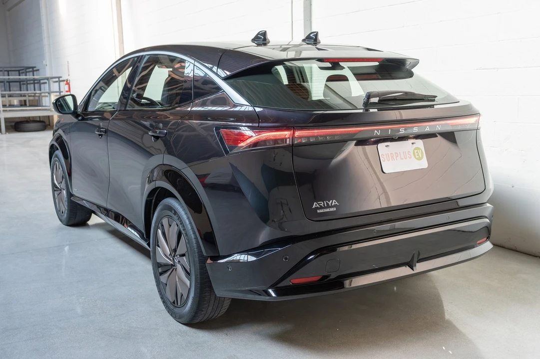 2023 Nissan - Image 8 of 31