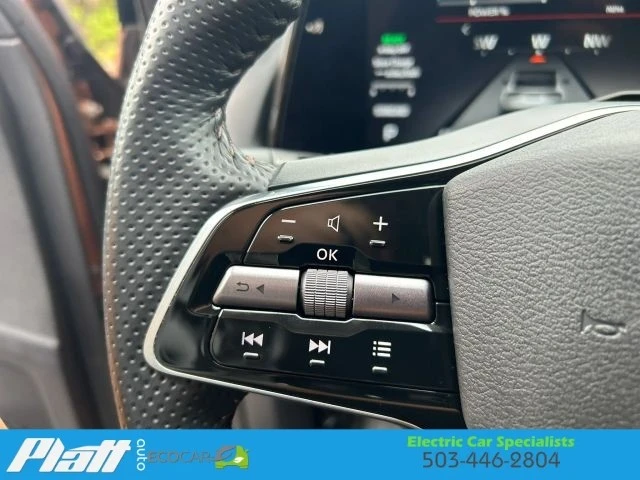 2023 Nissan - Image 22 of 31