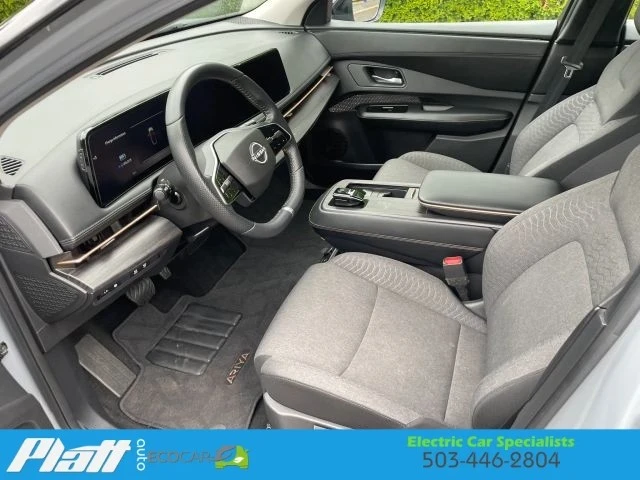 2023 Nissan - Image 25 of 31