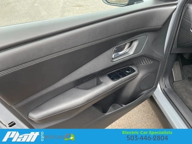 2023 Nissan - Image 23 of 31