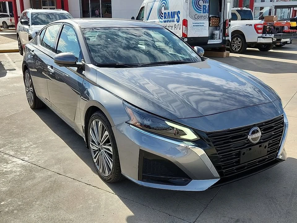 2023 Nissan Altima 6th Gen - Image 2 of 10
