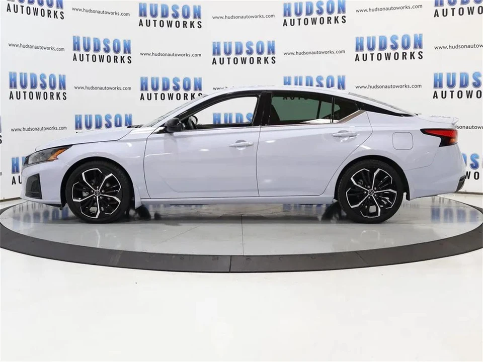 2023 Nissan Altima 6th Gen - Image 3 of 31