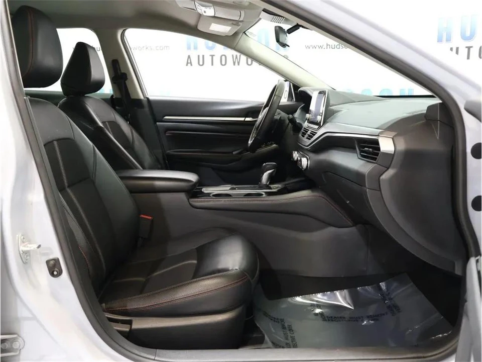 2023 Nissan Altima 6th Gen - Image 25 of 31
