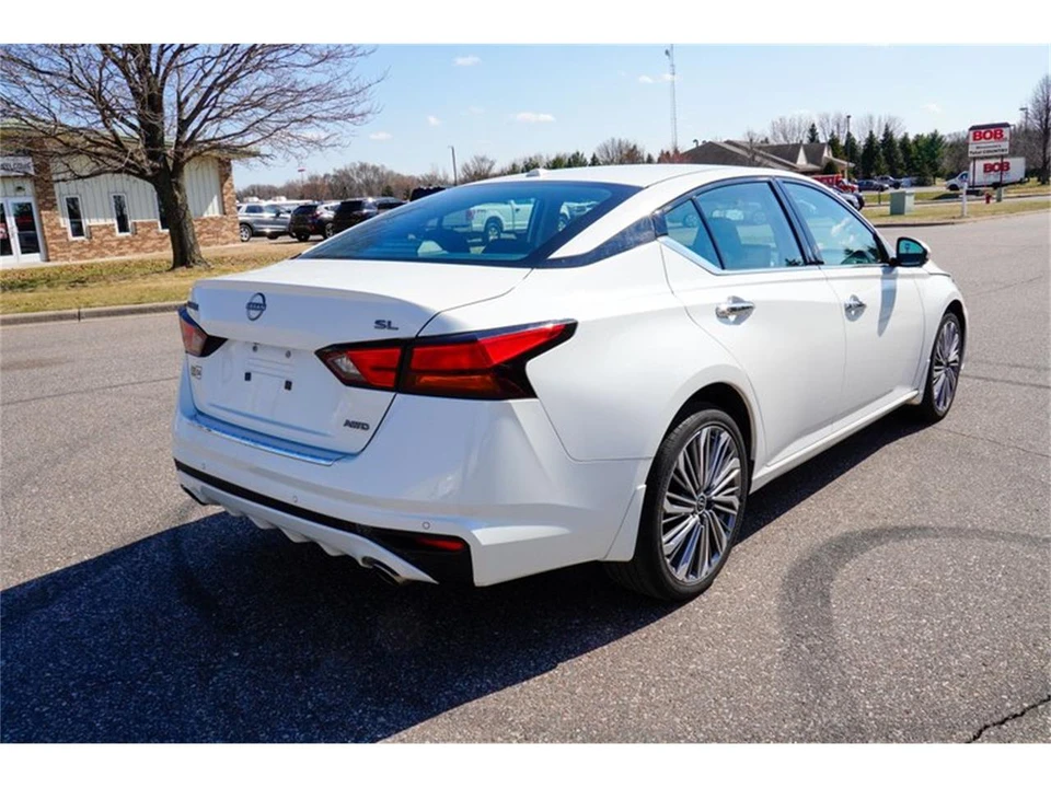 2023 Nissan Altima 6th Gen - Image 3 of 31