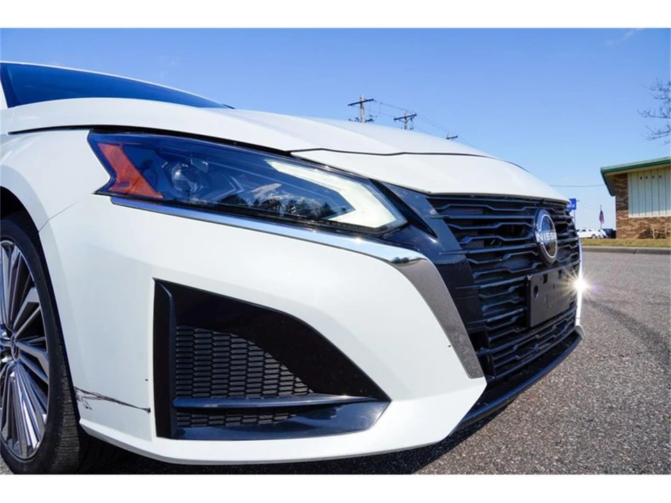 2023 Nissan Altima 6th Gen - Image 19 of 31