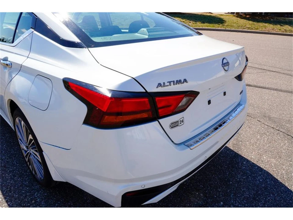 2023 Nissan Altima 6th Gen - Image 27 of 31