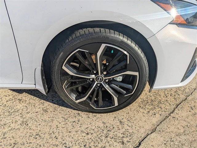 2023 Nissan Altima 6th Gen - Image 11 of 12