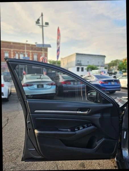2023 Nissan Altima 6th Gen - Image 11 of 12