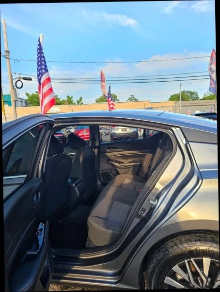 2023 Nissan Altima 6th Gen - Image 9 of 12