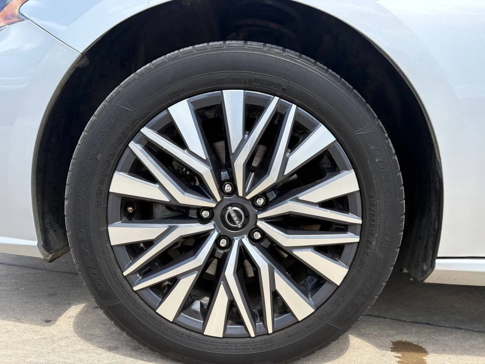 2023 Nissan Altima 6th Gen - Image 9 of 21