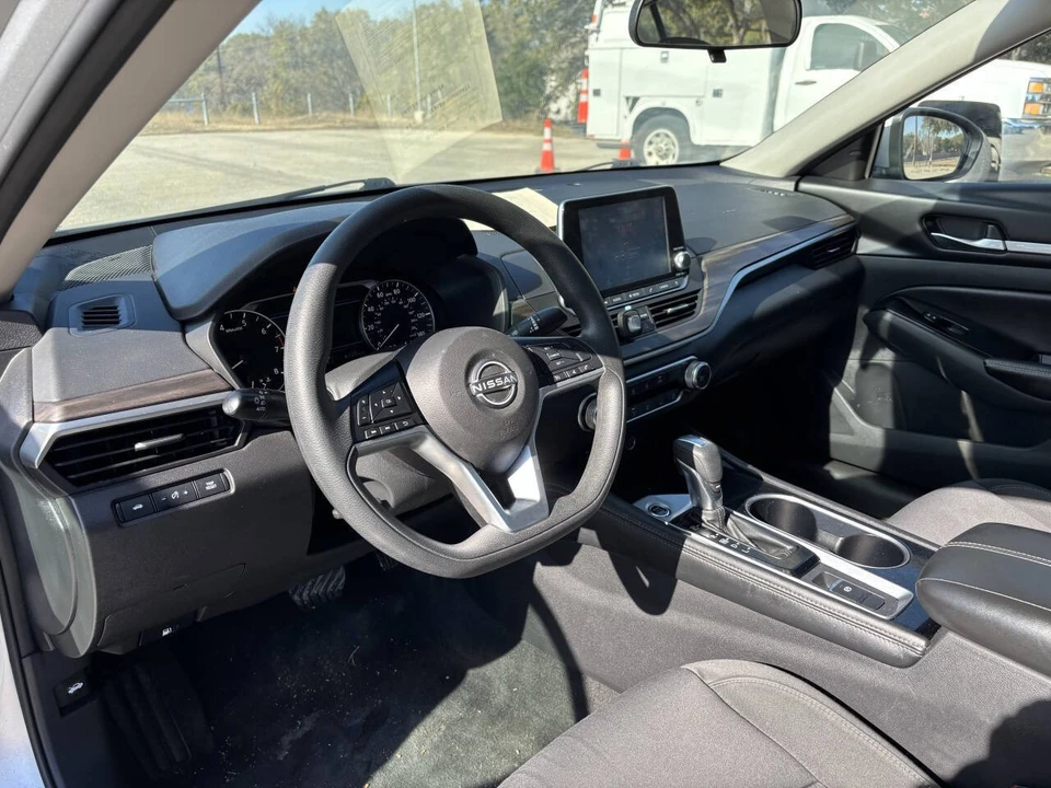 2023 Nissan Altima 6th Gen - Image 9 of 21