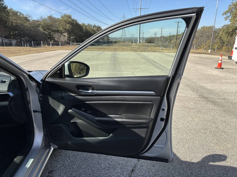 2023 Nissan Altima 6th Gen - Image 20 of 21