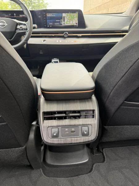 2023 Nissan - Image 9 of 16