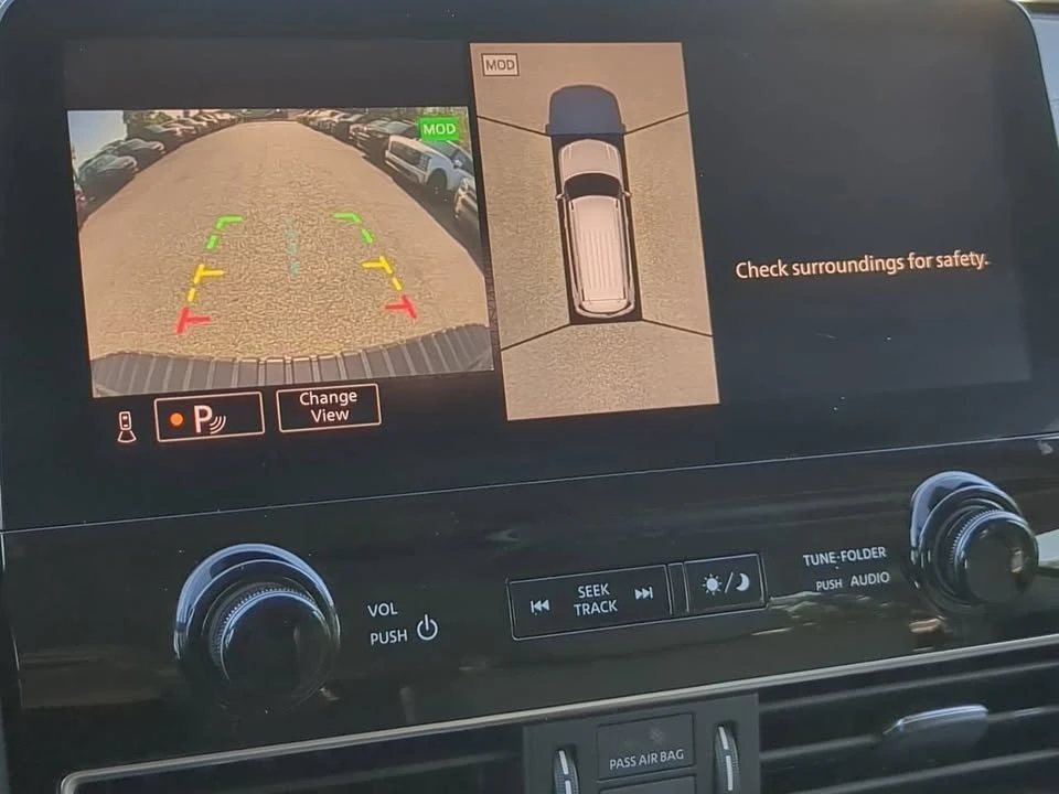 2023 Nissan Armada - Image 10 of 13
