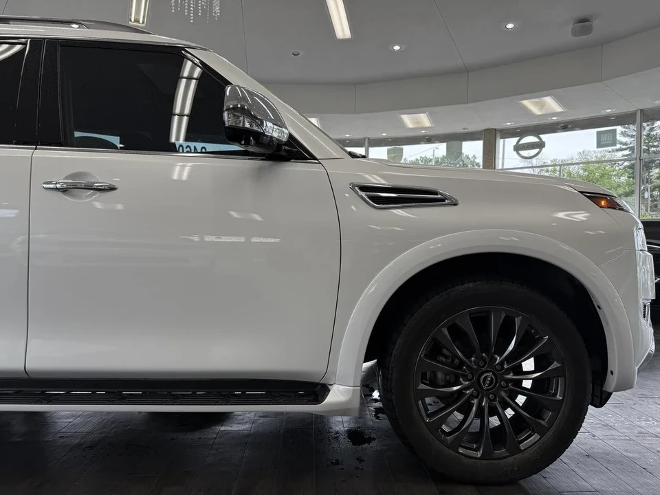 2023 Nissan Armada - Image 10 of 21