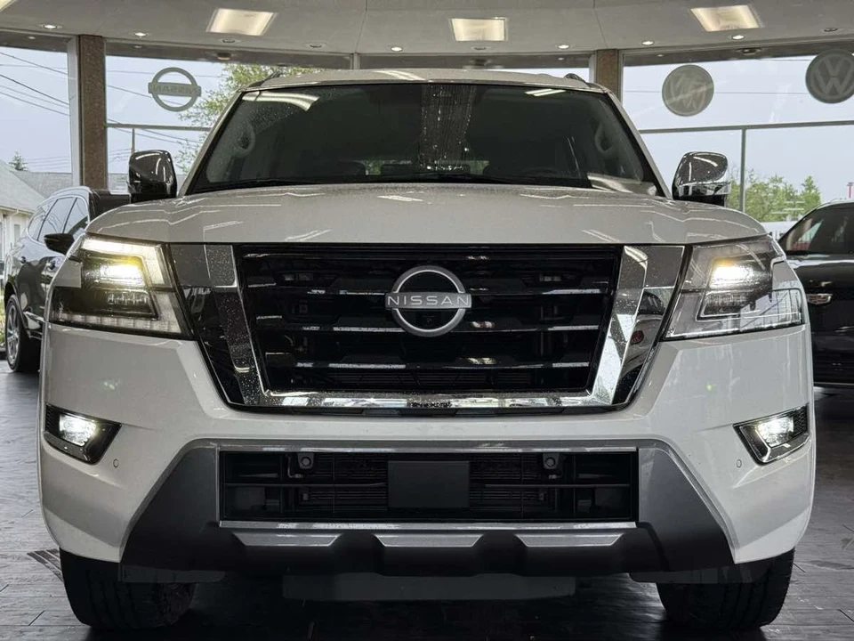 2023 Nissan Armada - Image 6 of 21