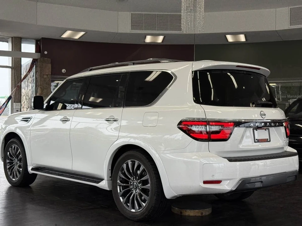 2023 Nissan Armada - Image 18 of 21