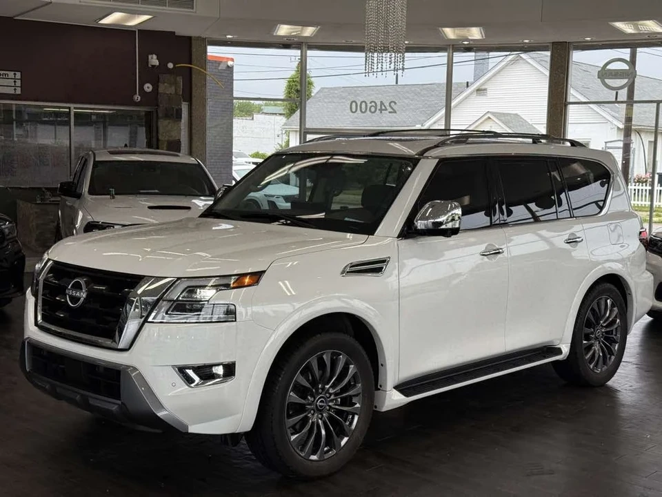 2023 Nissan Armada - Image 3 of 21