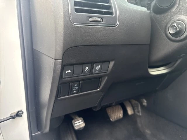 2023 Nissan Armada - Image 9 of 12