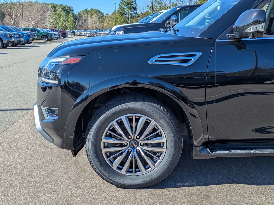 2023 Nissan Armada - Image 11 of 12