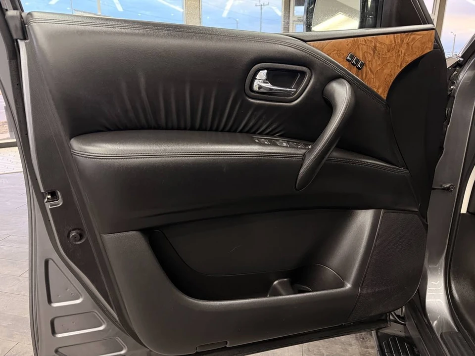 2023 Nissan Armada - Image 29 of 31