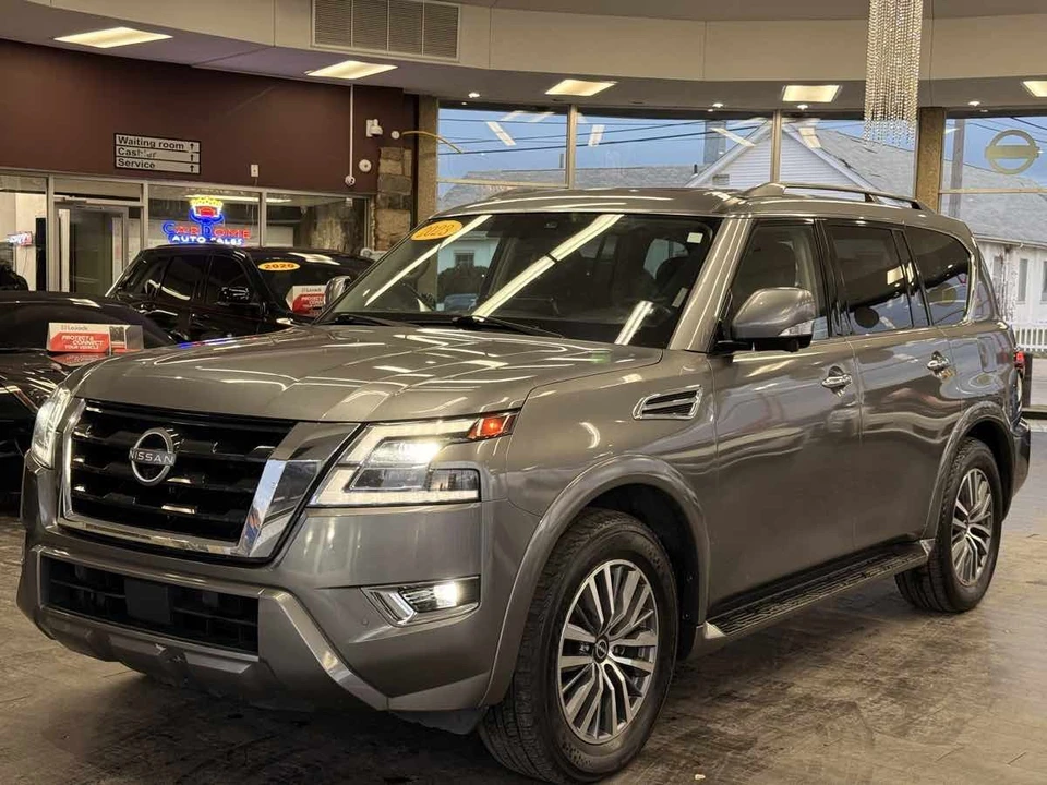 2023 Nissan Armada - Image 2 of 31