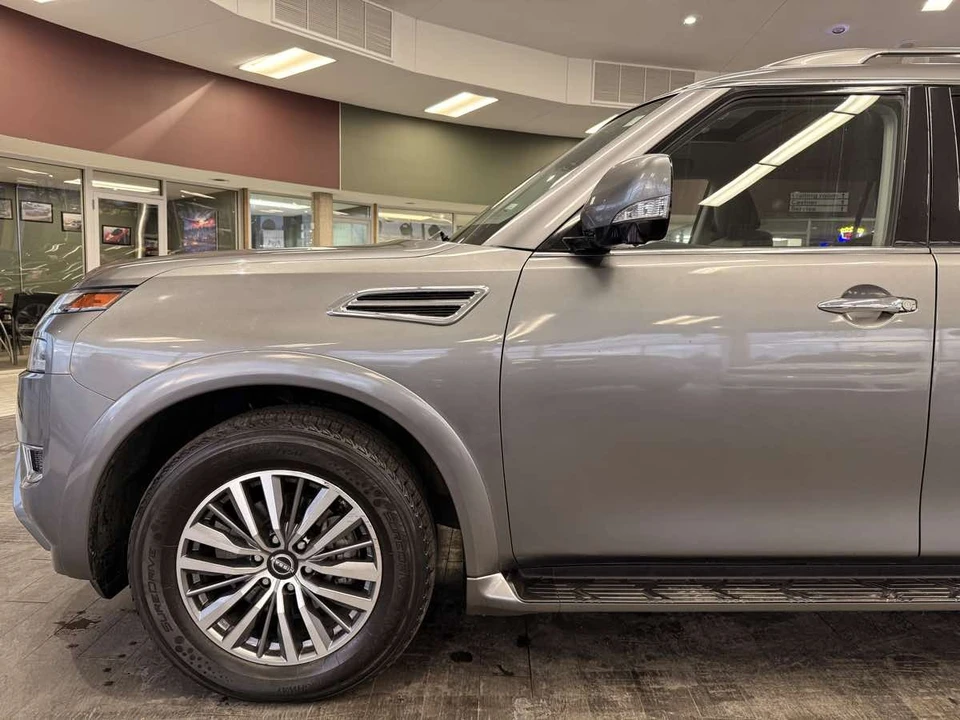2023 Nissan Armada - Image 23 of 31