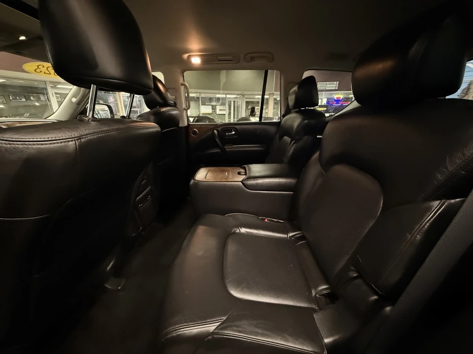 2023 Nissan Armada - Image 30 of 31